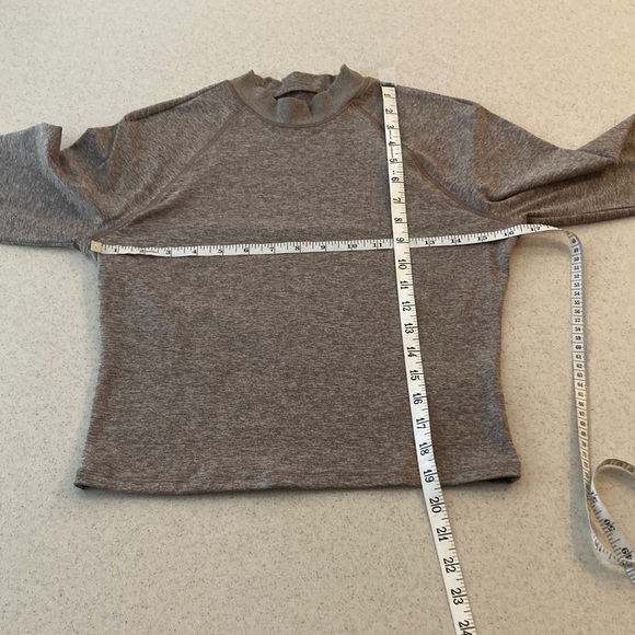 Athleta Brown Long Sleeve Shirt Activewear Women Size Medium - Picture 3 of 11